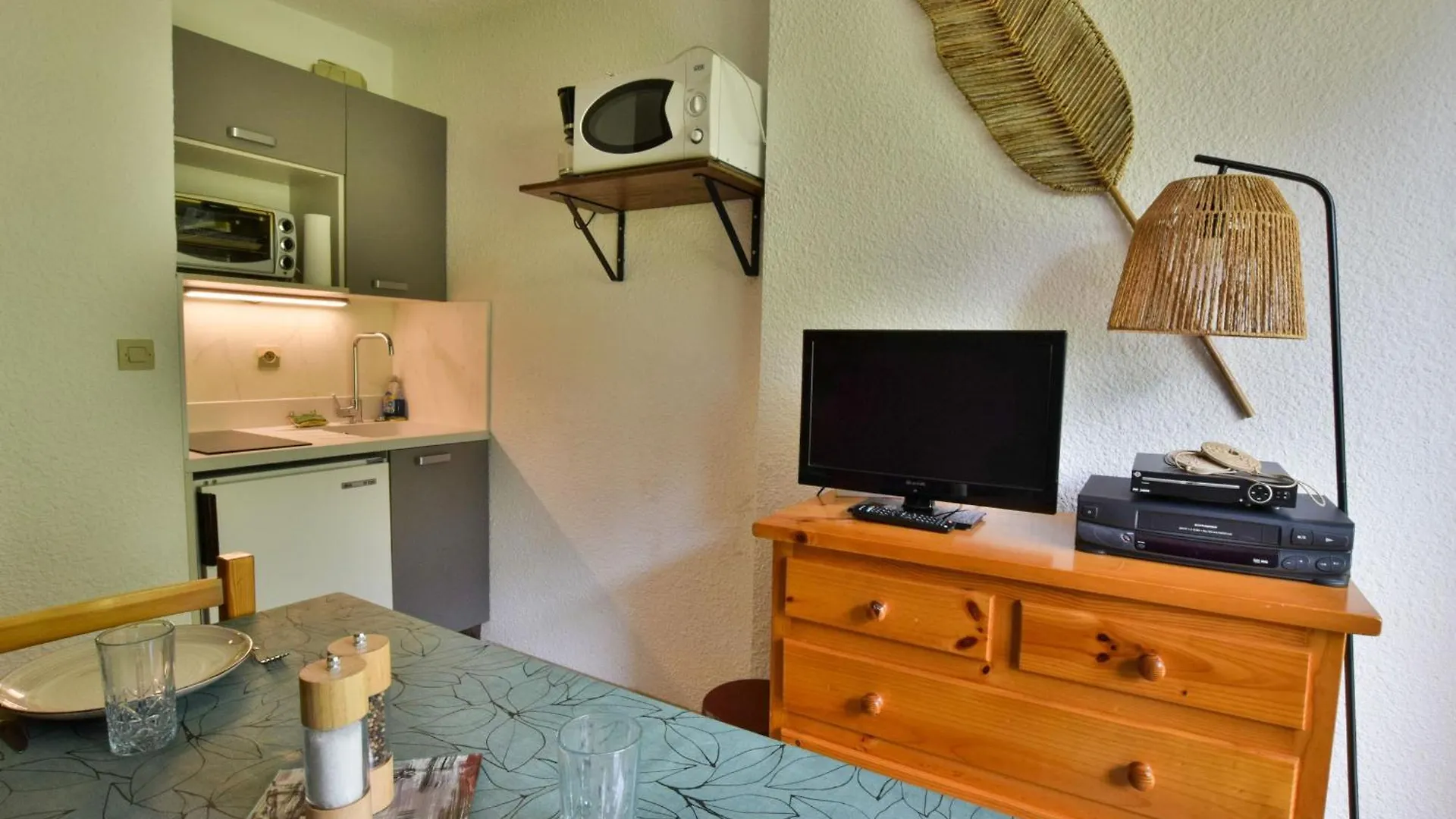 Apartament Studio Cosy A Bernex Avec Terrasse Et Parking - Fr-1-498-92 Francja